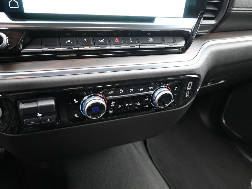 Certified 2025 GMC Sierra 1500 SLT image 19