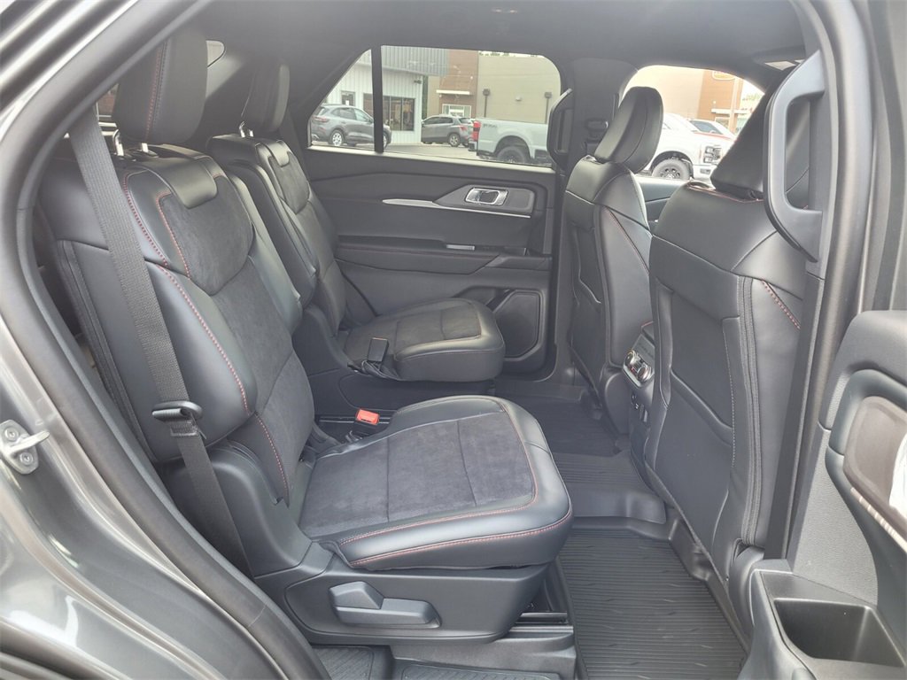 New 2025 Ford Explorer ST image 15
