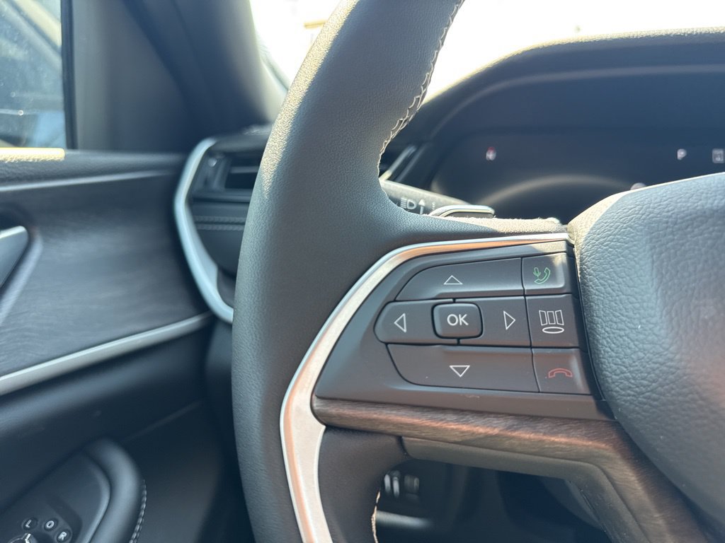 New 2026 Jeep Grand Cherokee Altitude AWD/4WD image 16