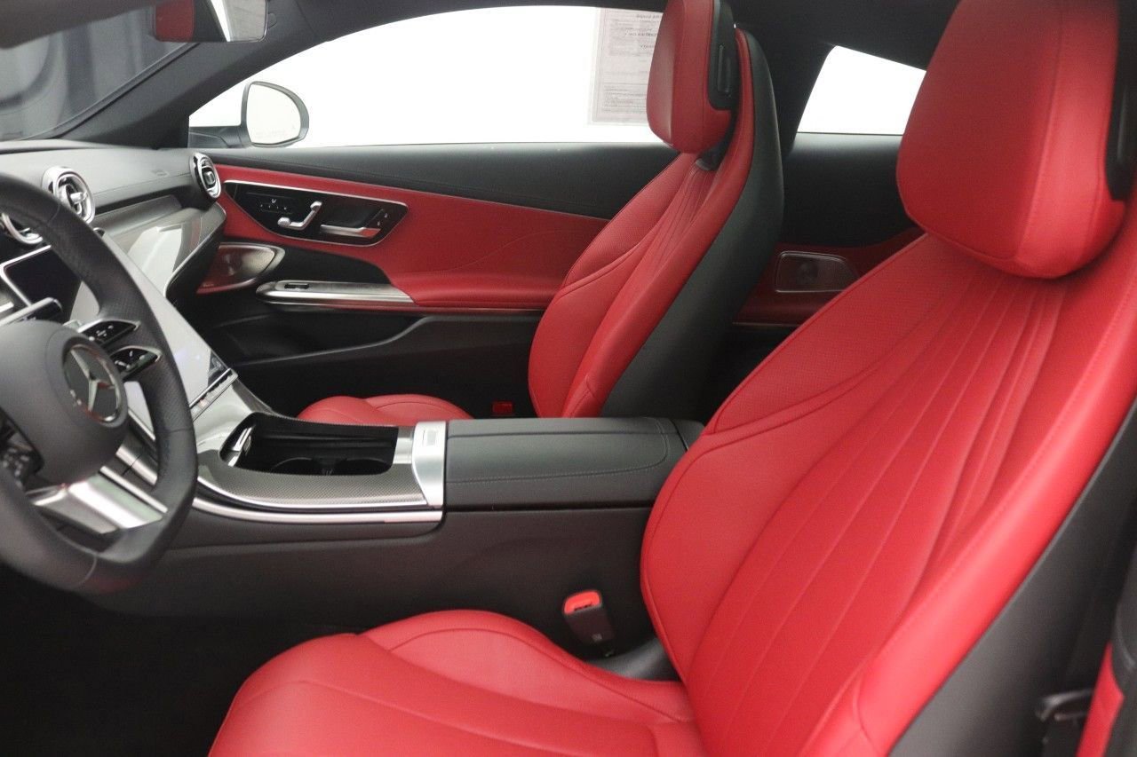 Certified 2026 Mercedes-Benz CLE 300 4MATIC Coupe image 32
