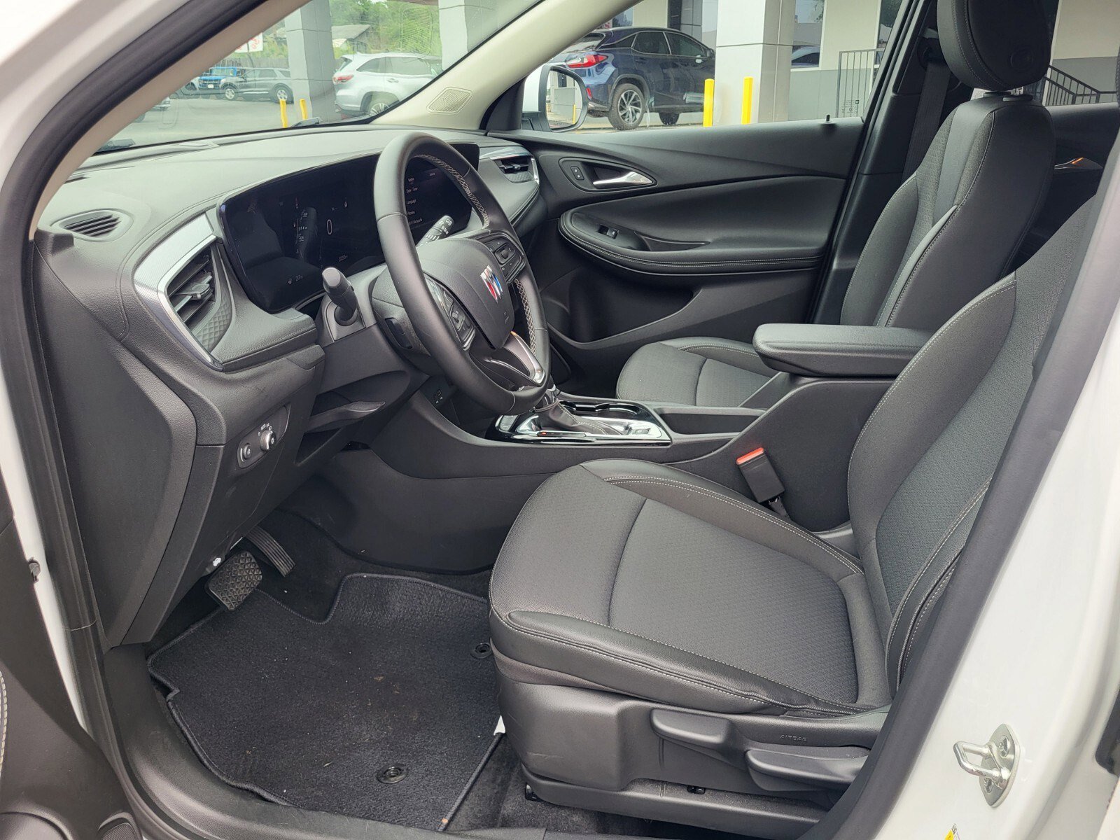 Used 2025 Buick Encore GX Preferred FWD image 19