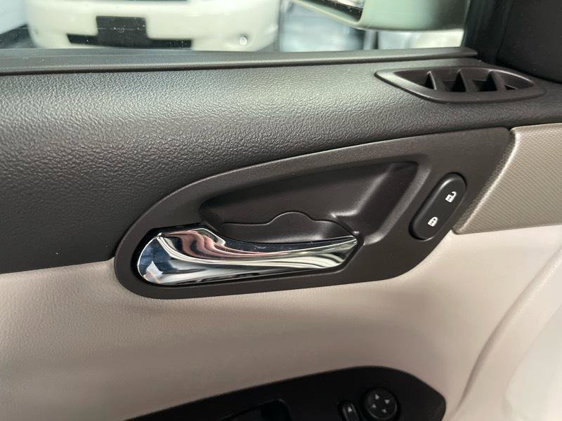 Used 2009 Chevrolet Impala SS w/ Convenience Package FWD image 30