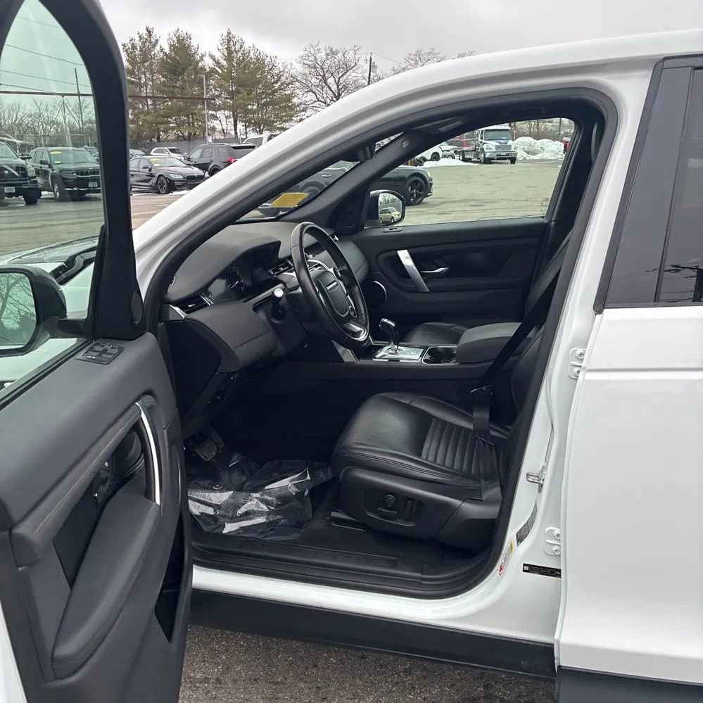Used 2020 Land Rover Discovery Sport S image 5