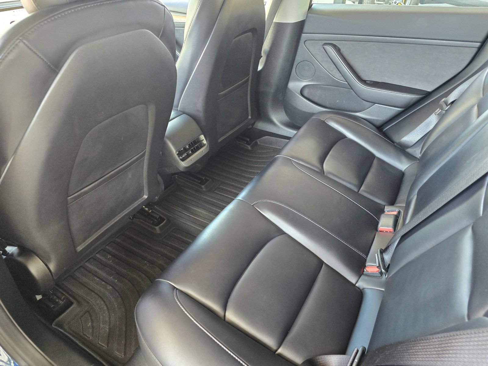 Used 2023 Tesla Model 3 Standard Range RWD image 32