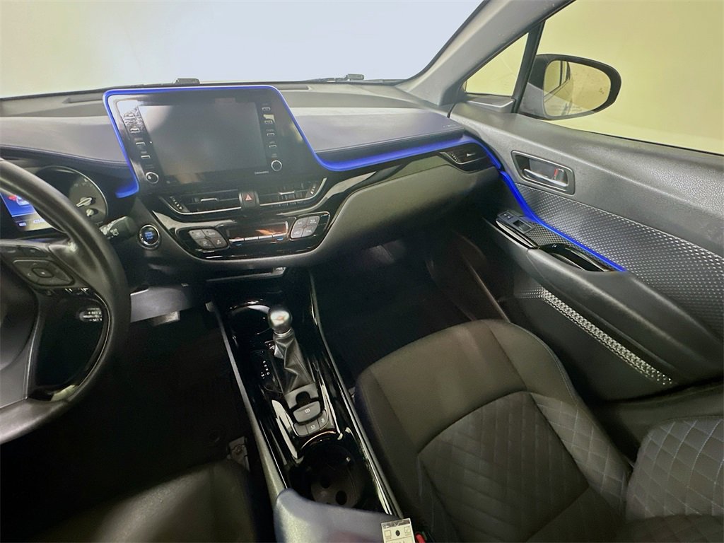 Used 2021 Toyota C-HR XLE image 11