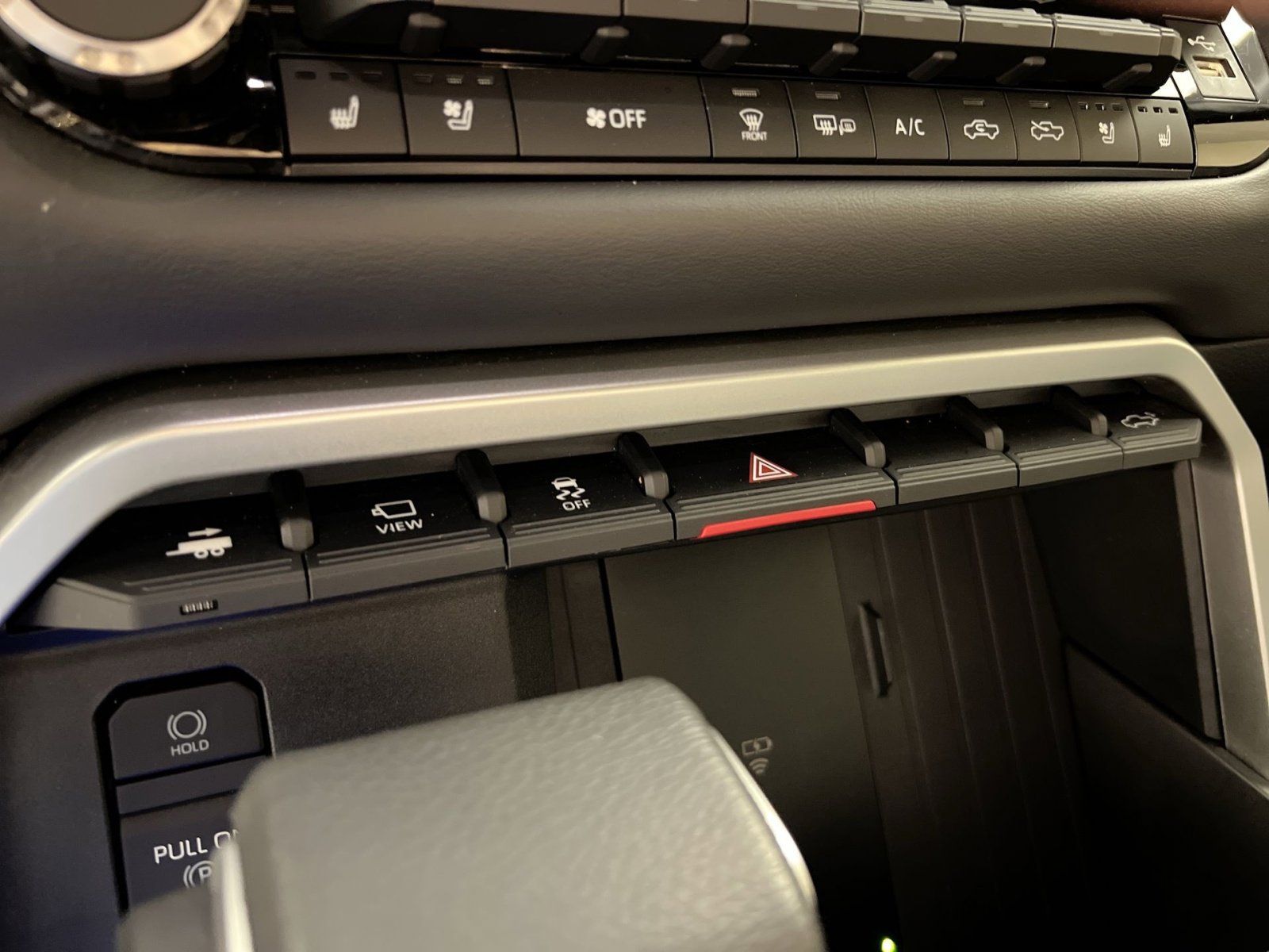 Used 2025 Toyota Tundra Platinum image 34