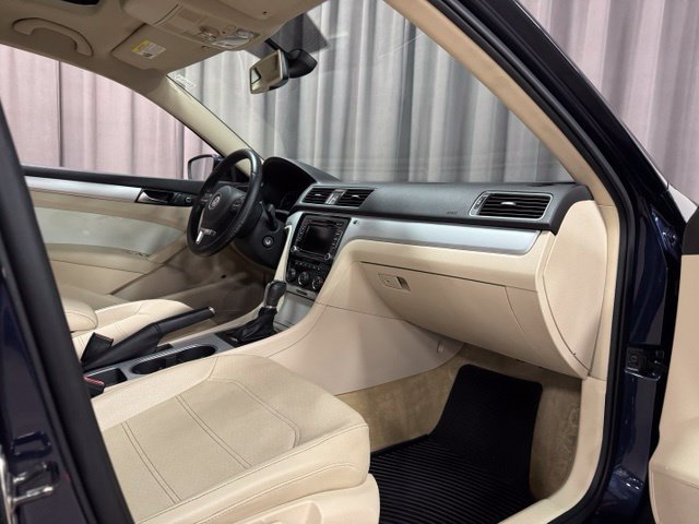 Used 2013 Volkswagen Passat 2.5 SE FWD image 8