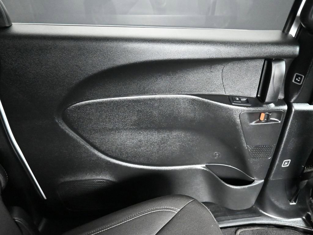 Used 2024 Chrysler Pacifica Touring image 49