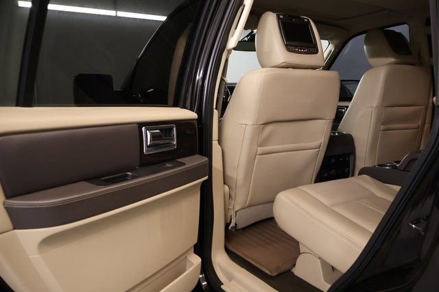 Used 2015 Lincoln Navigator 2WD w/ Equipment Group 101A Reserve image 27