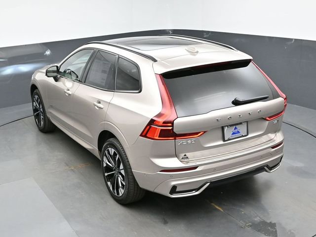 New 2026 Volvo XC60 B5 Plus w/ Protection Package Premier AWD/4WD image 49