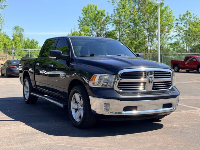 Used 2015 RAM 1500 Classic SLT w/ SLT Plus D←cor Group AWD/4WD image 2