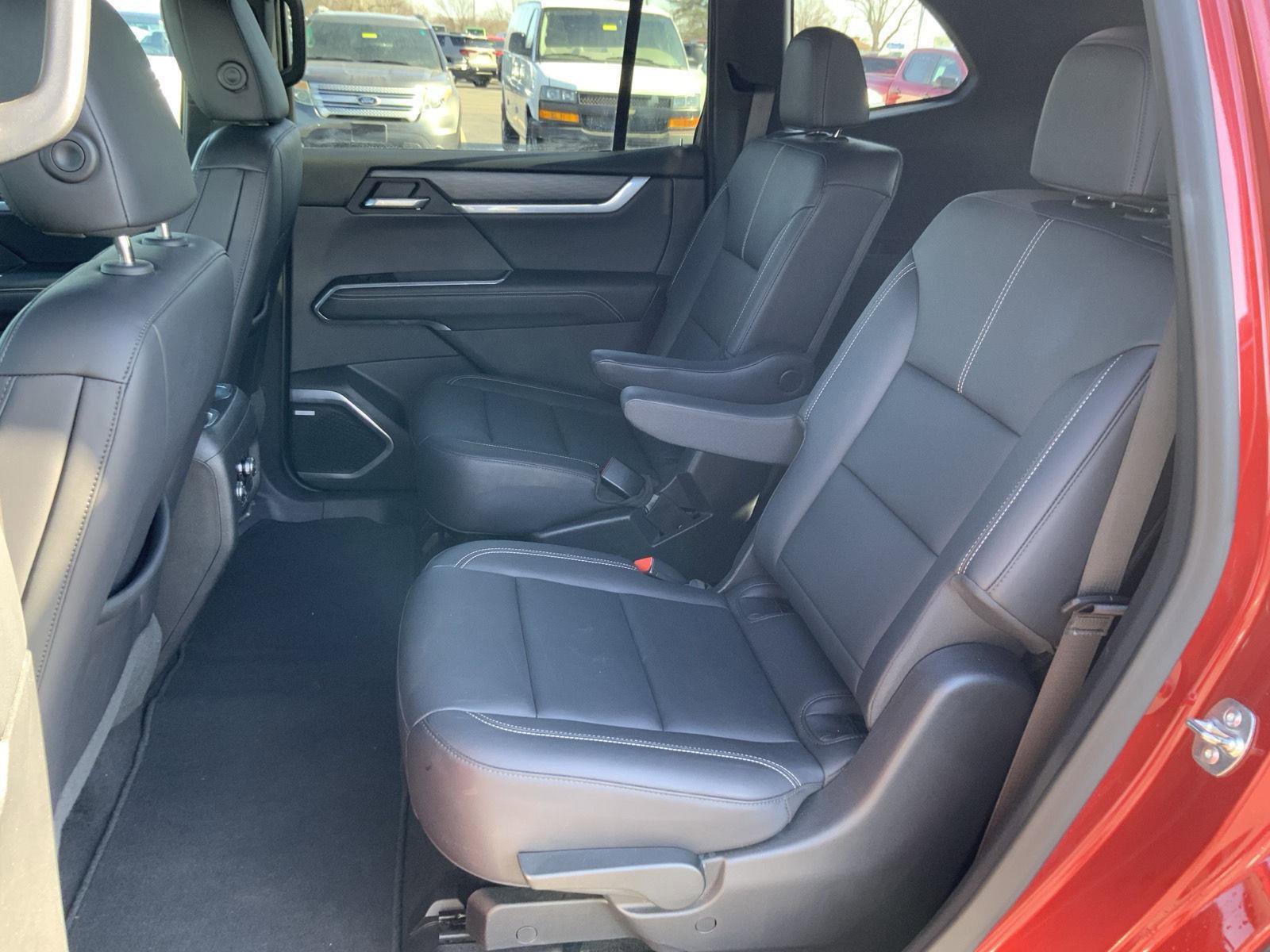 Used 2024 GMC Acadia Elevation image 50