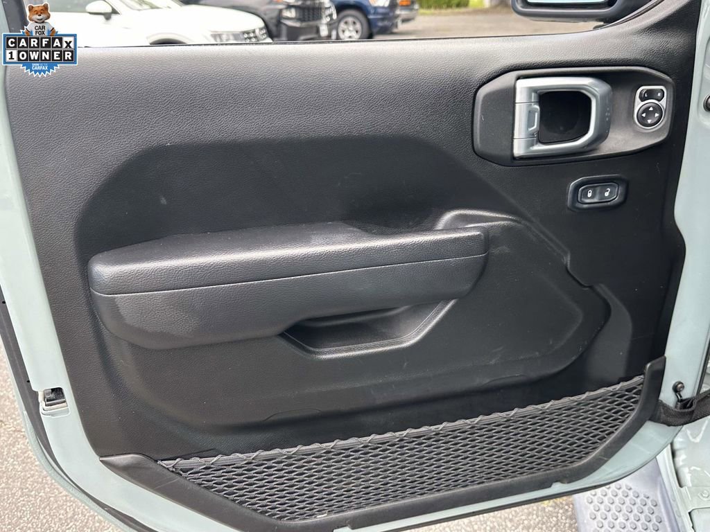 Used 2024 Jeep Wrangler Unlimited AWD/4WD image 15