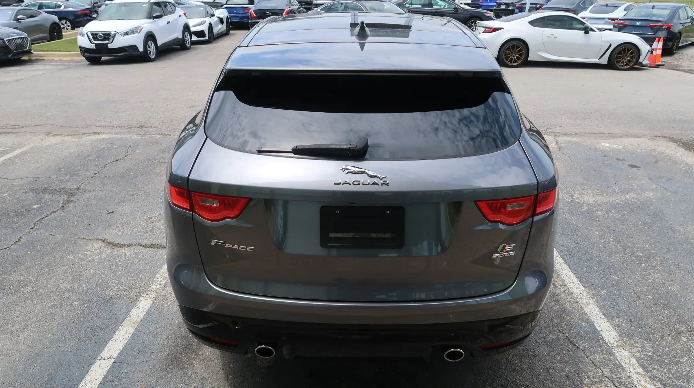 Used 2017 Jaguar F-PACE S AWD/4WD image 11