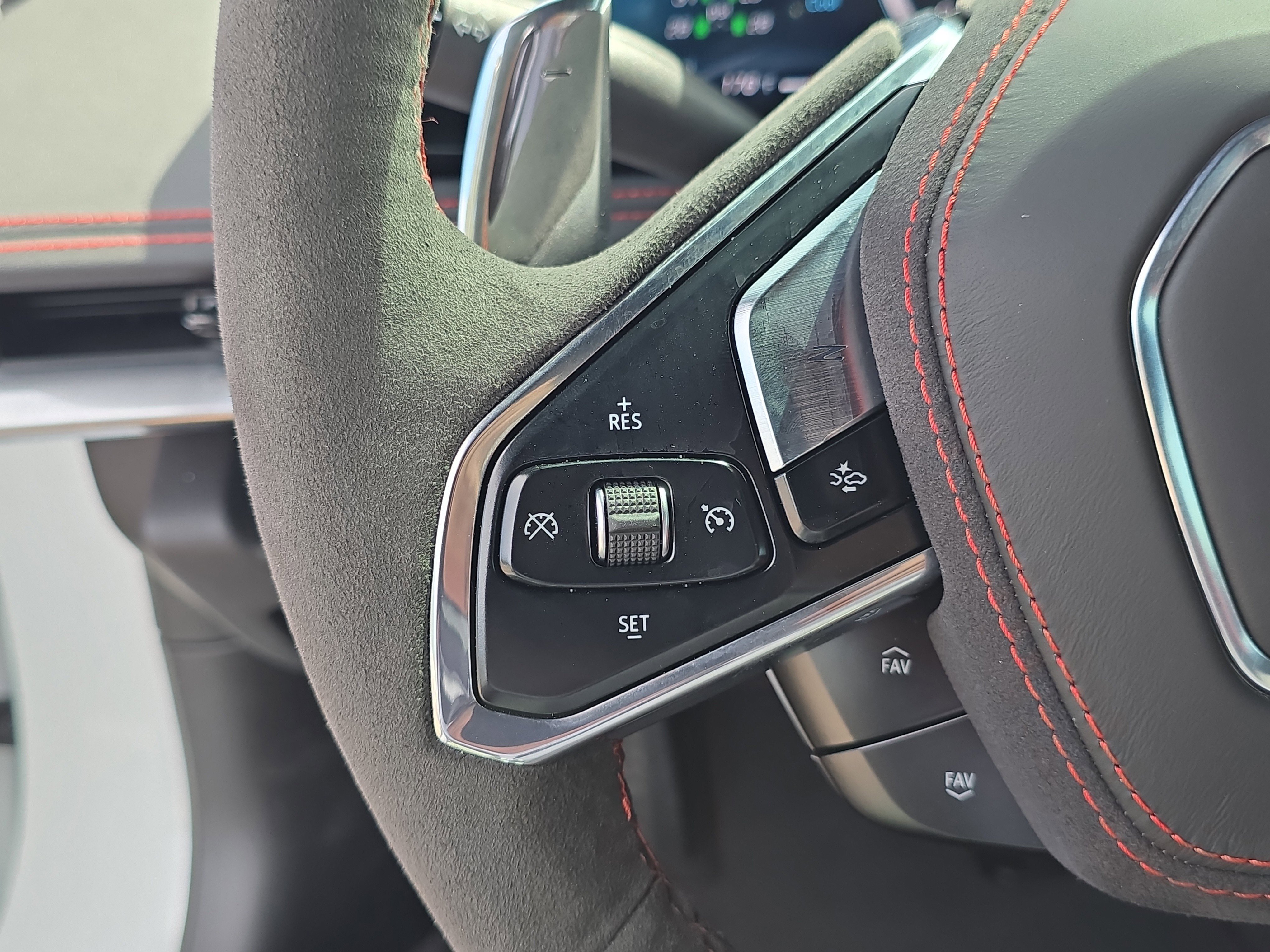 Used 2025 Chevrolet Corvette Z06 image 28