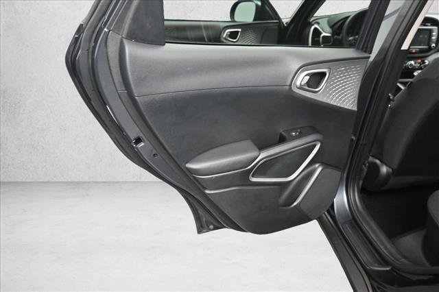 Used 2024 Kia Soul LX w/ Option Group 015 FWD image 22