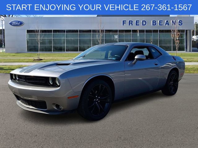 Used 2017 Dodge Challenger SXT w/ Blacktop Package RWD image 4