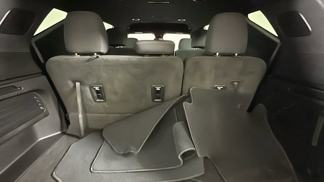 Used 2024 Chevrolet Traverse LS w/ Midnight/Sport Edition AWD/4WD image 29