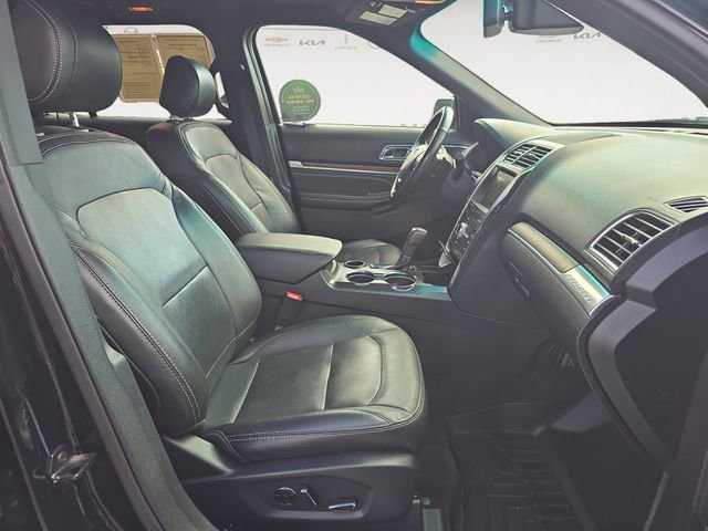 Used 2016 Ford Explorer Limited w/ Equipment Group 301A FWD image 15