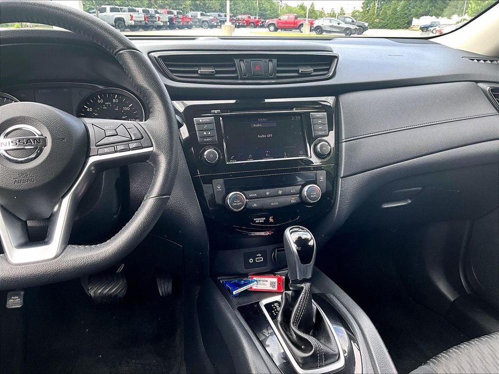 Used 2019 Nissan Rogue SV AWD/4WD image 18
