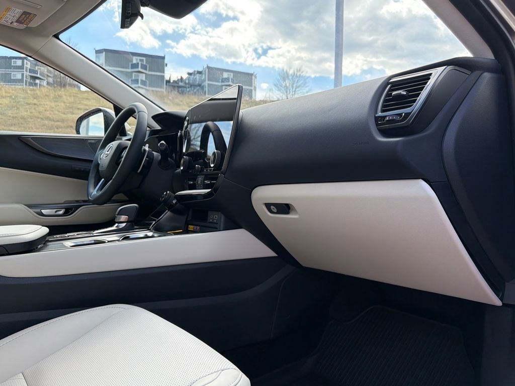 Used 2026 Lexus NX 450h+ AWD w/ Accessory Package (2T) image 32