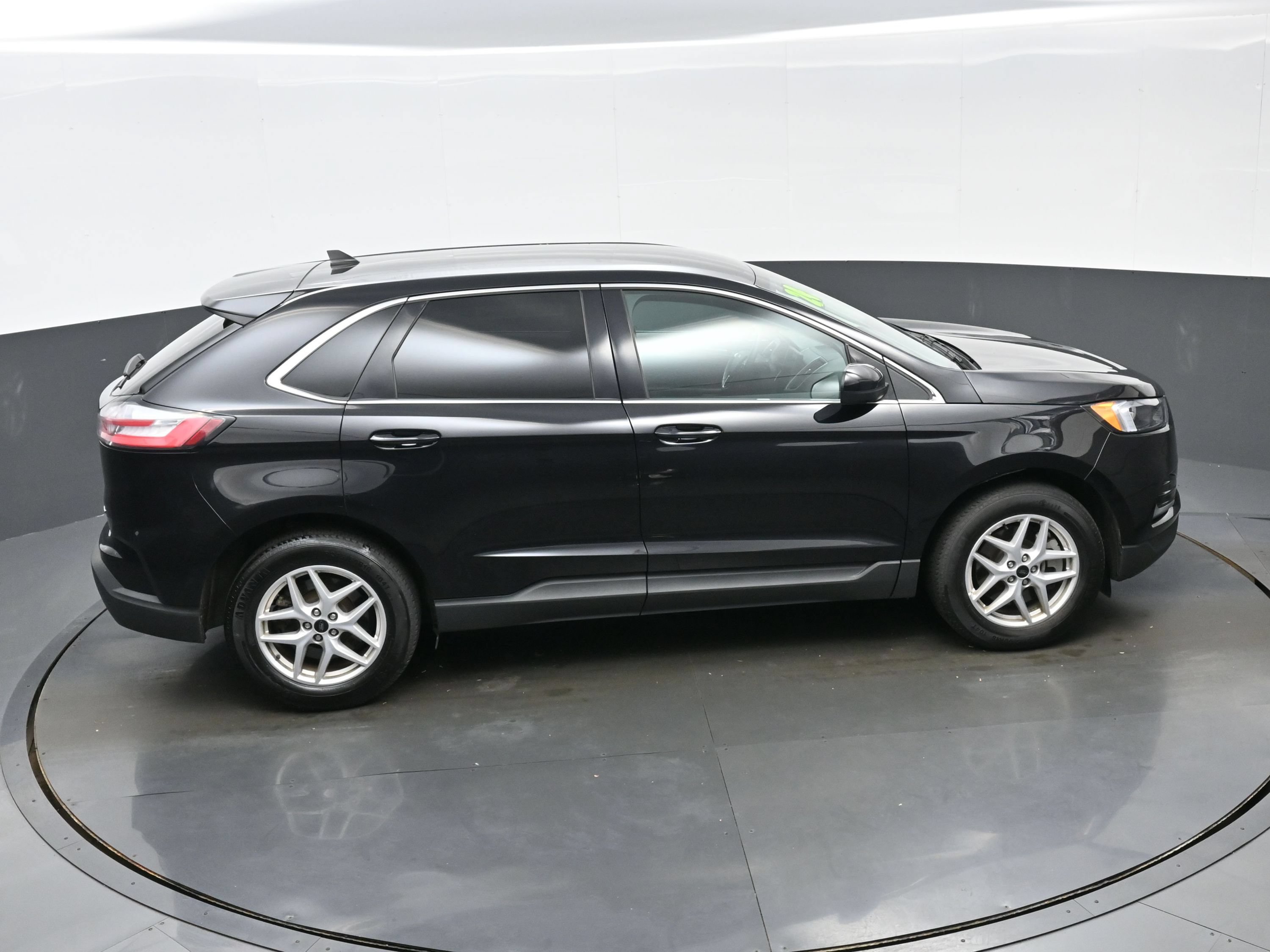 Used 2024 Ford Edge SEL AWD/4WD image 38