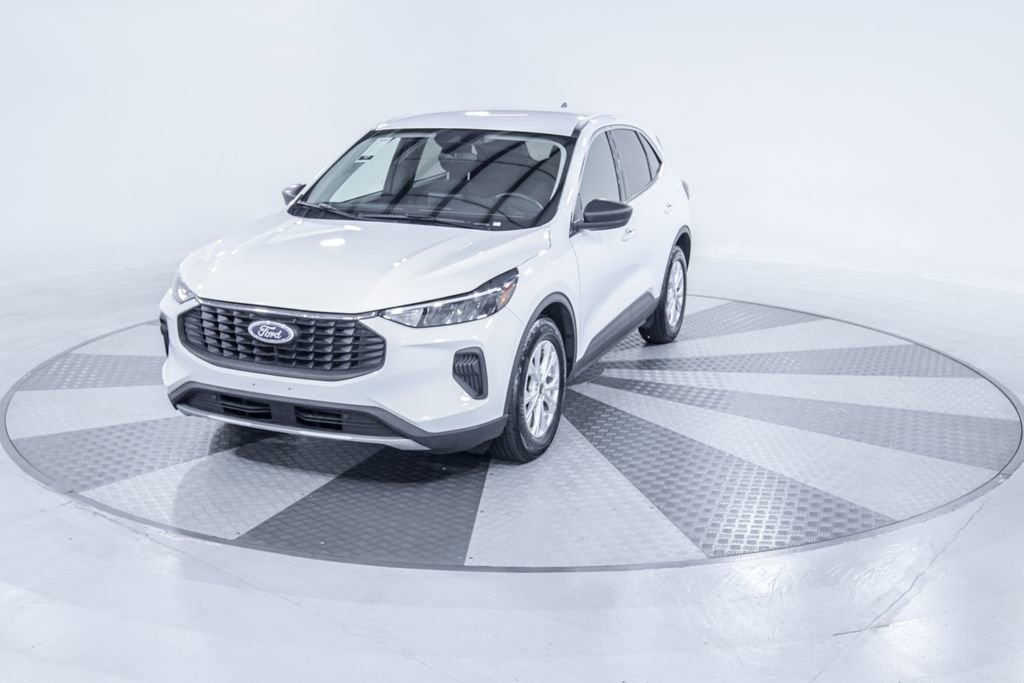 Used 2024 Ford Escape Active image 2