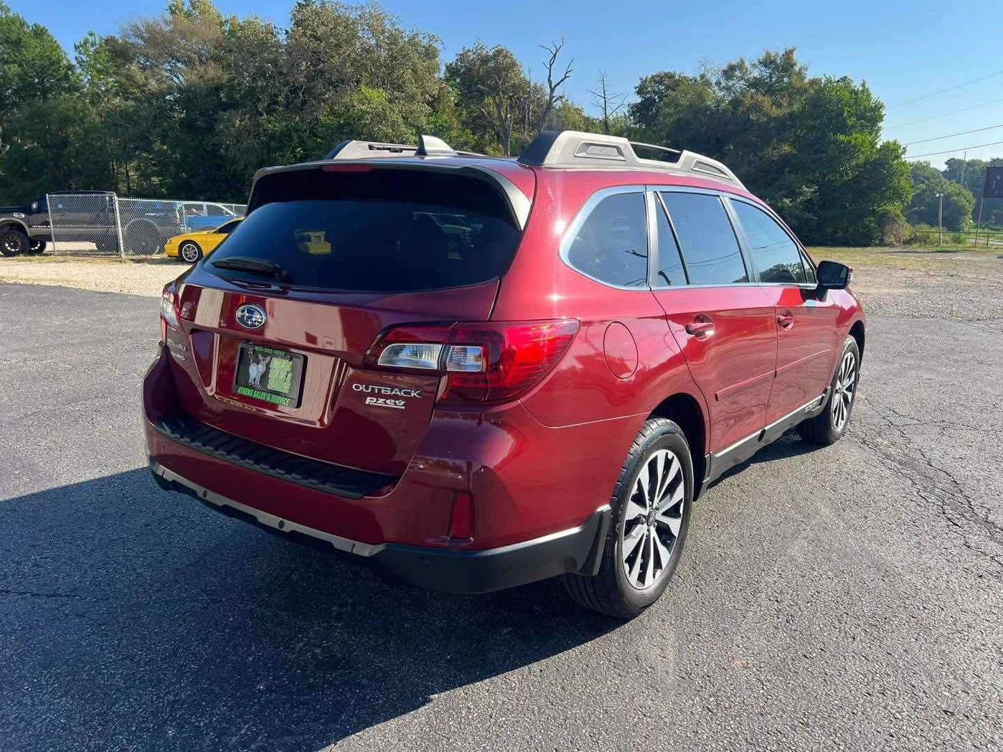 Used 2017 Subaru Outback 2.5i Limited AWD/4WD image 3