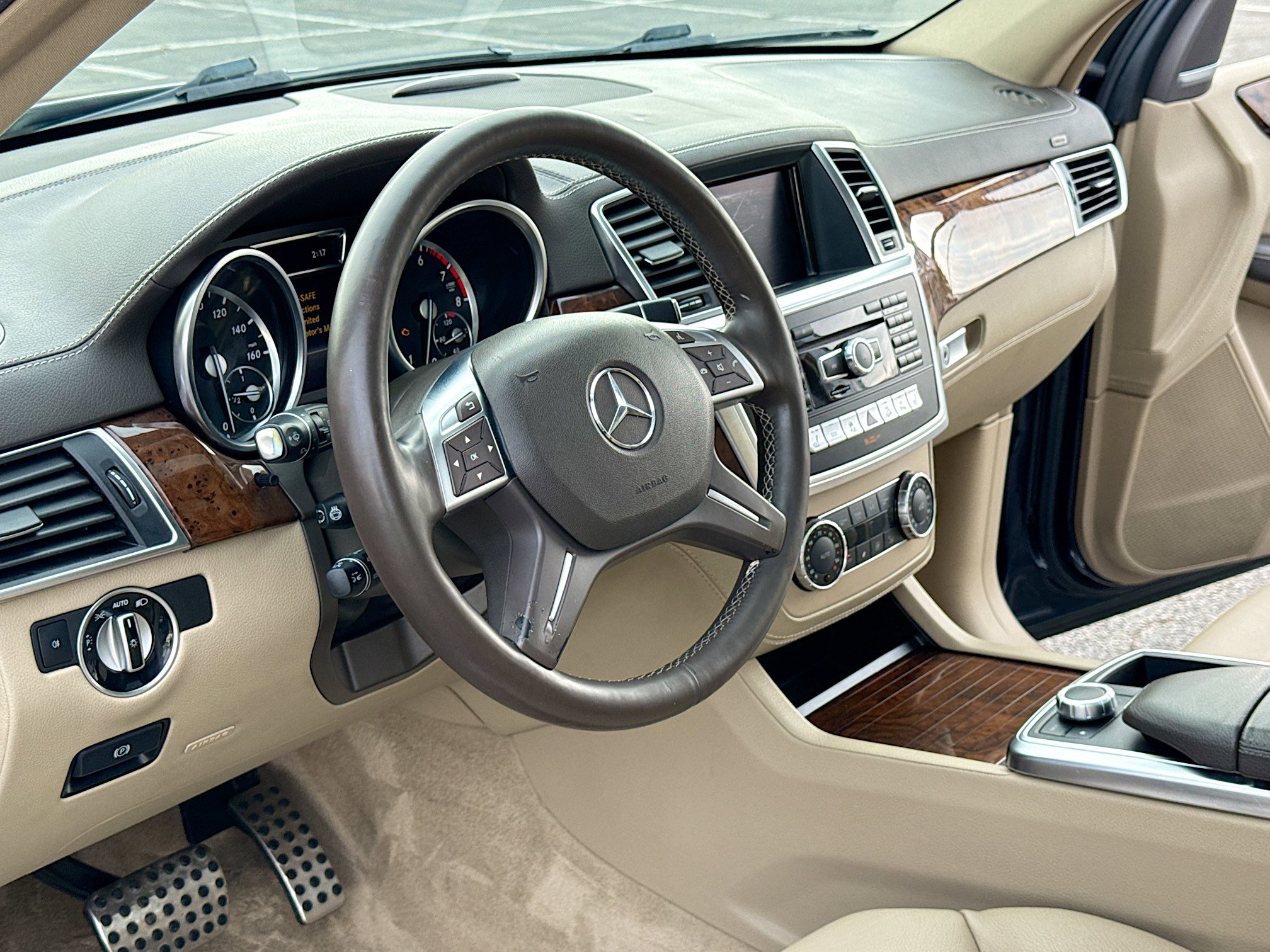 Used 2015 Mercedes-Benz ML 400 4MATIC image 4