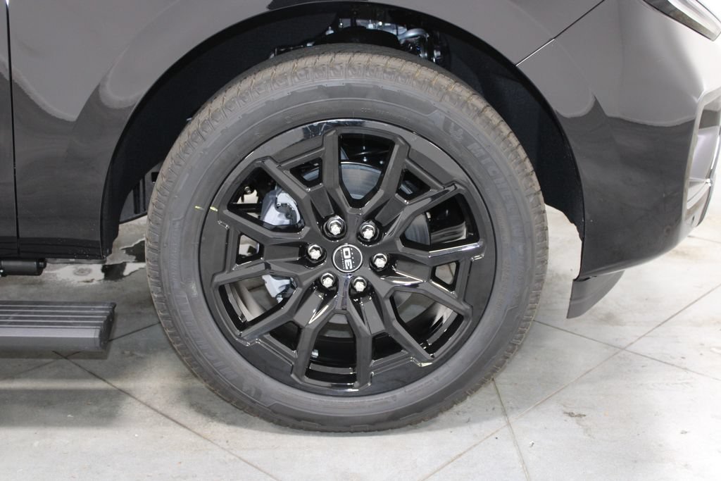 New 2027 Ford Expedition Platinum RWD image 12