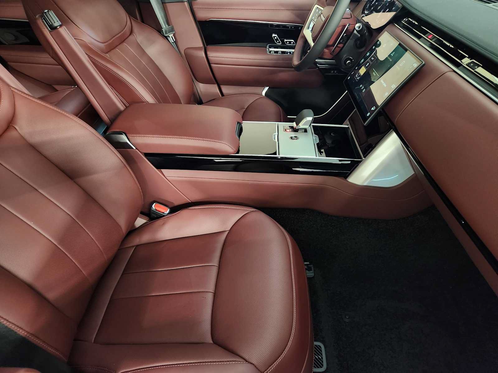 New 2026 Land Rover Range Rover SE AWD/4WD image 3