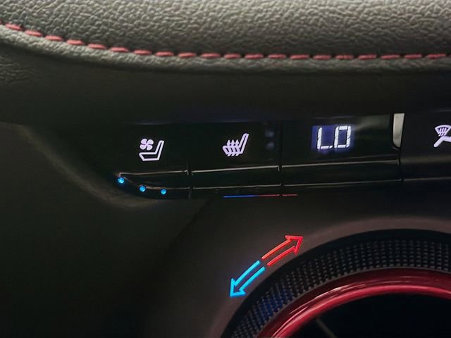 Used 2019 Chevrolet Blazer RS AWD/4WD image 25