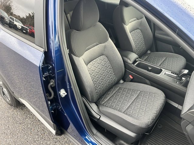 Certified 2025 Nissan Kicks SV image 14