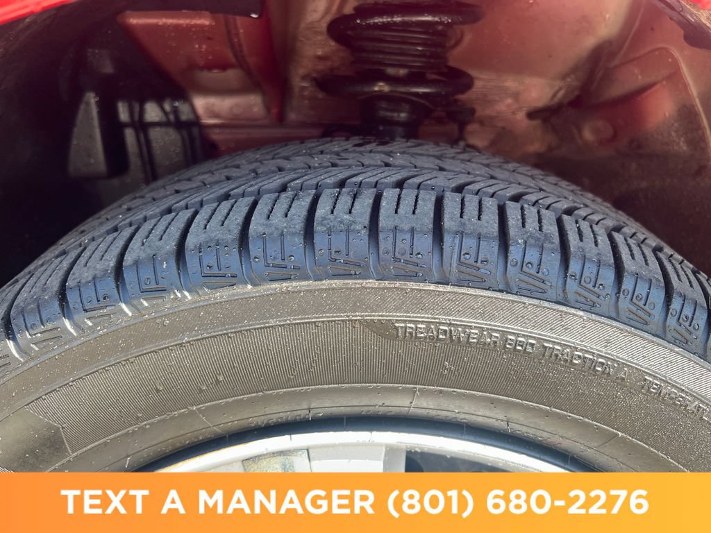 Used 2019 Nissan Versa SV FWD image 23