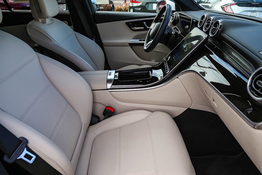 Used 2023 Mercedes-Benz GLC 300 image 16