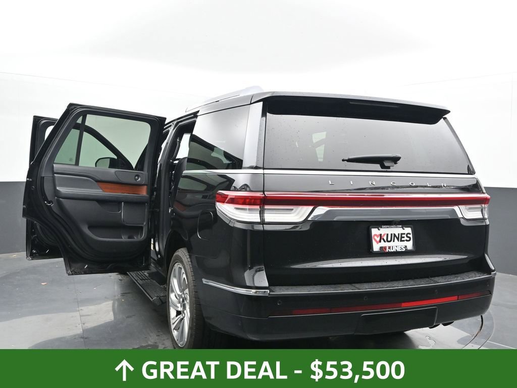 Used 2024 Lincoln Navigator Premiere image 57