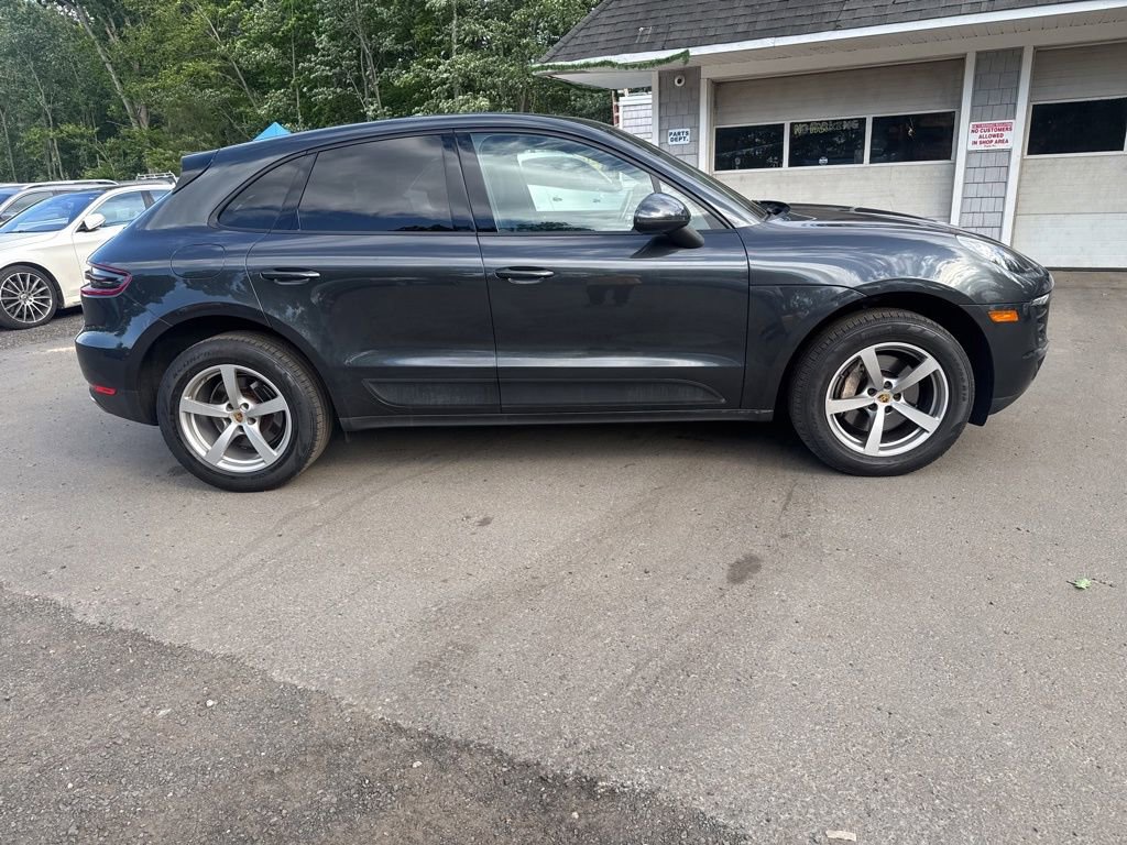 Used 2017 Porsche Macan AWD/4WD image 10