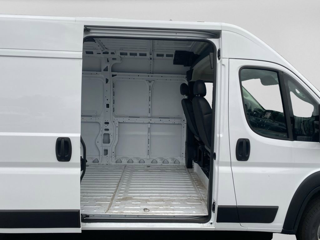 Used 2026 RAM ProMaster 2500 w/ Convenience Group FWD image 25