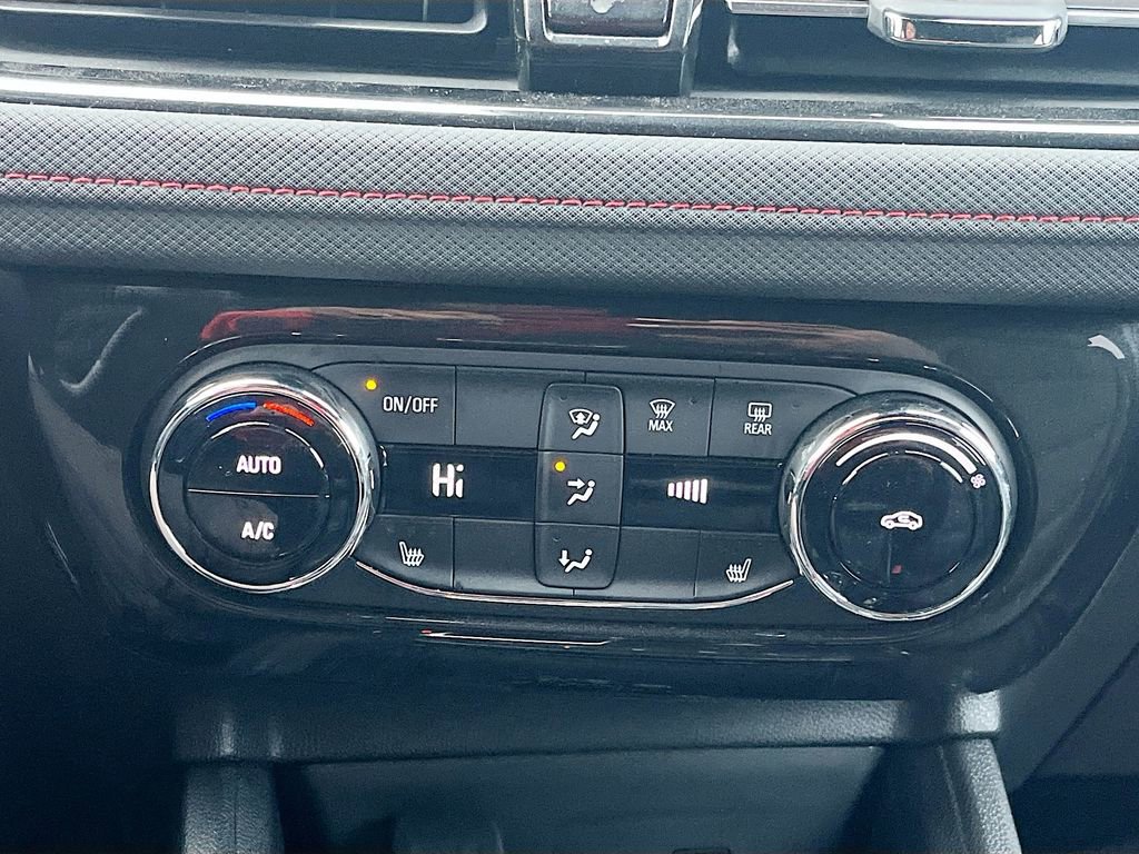 Used 2025 Chevrolet TrailBlazer RS w/ Convenience Package FWD image 16