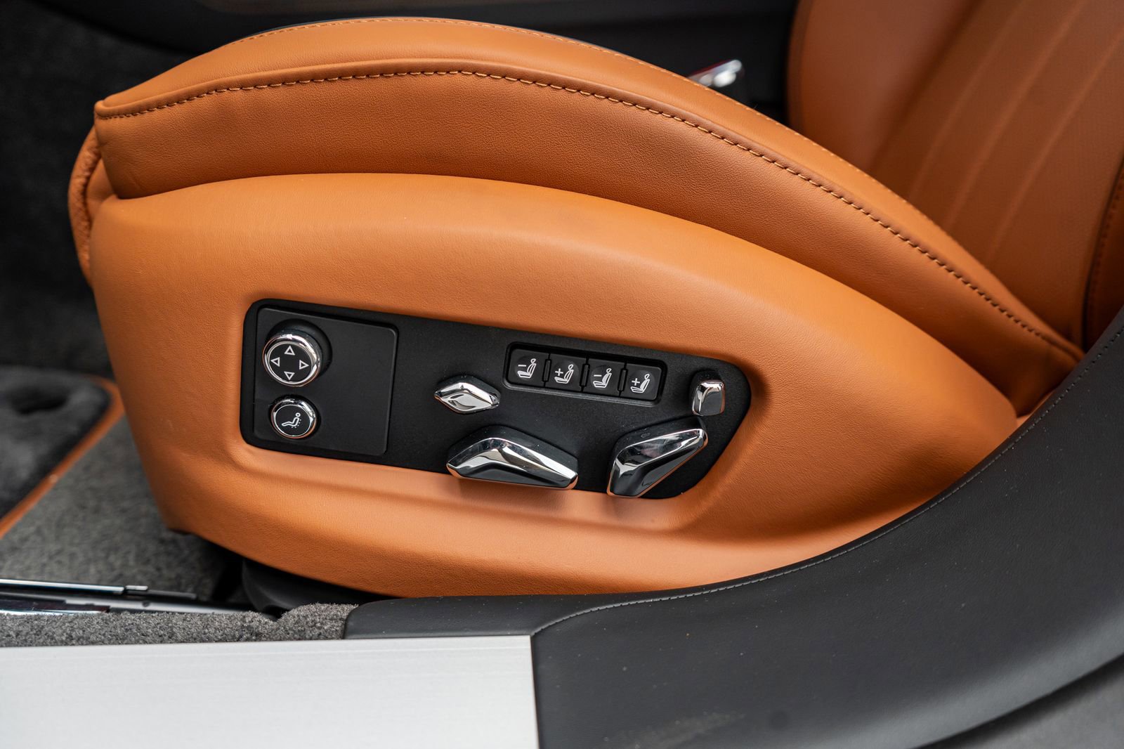 New 2026 Bentley Flying Spur Plug-In Hybrid AWD/4WD image 26