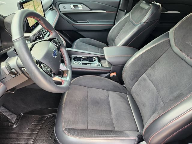 Used 2025 Ford Explorer ST AWD/4WD image 13