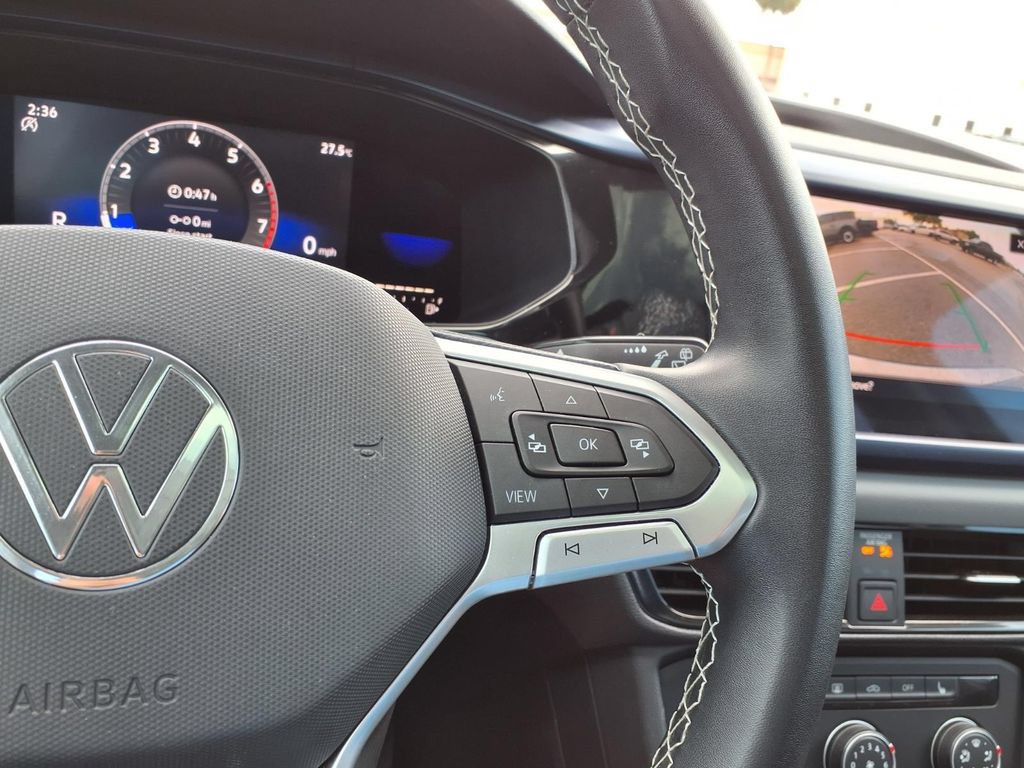 Used 2022 Volkswagen Taos SE FWD image 32