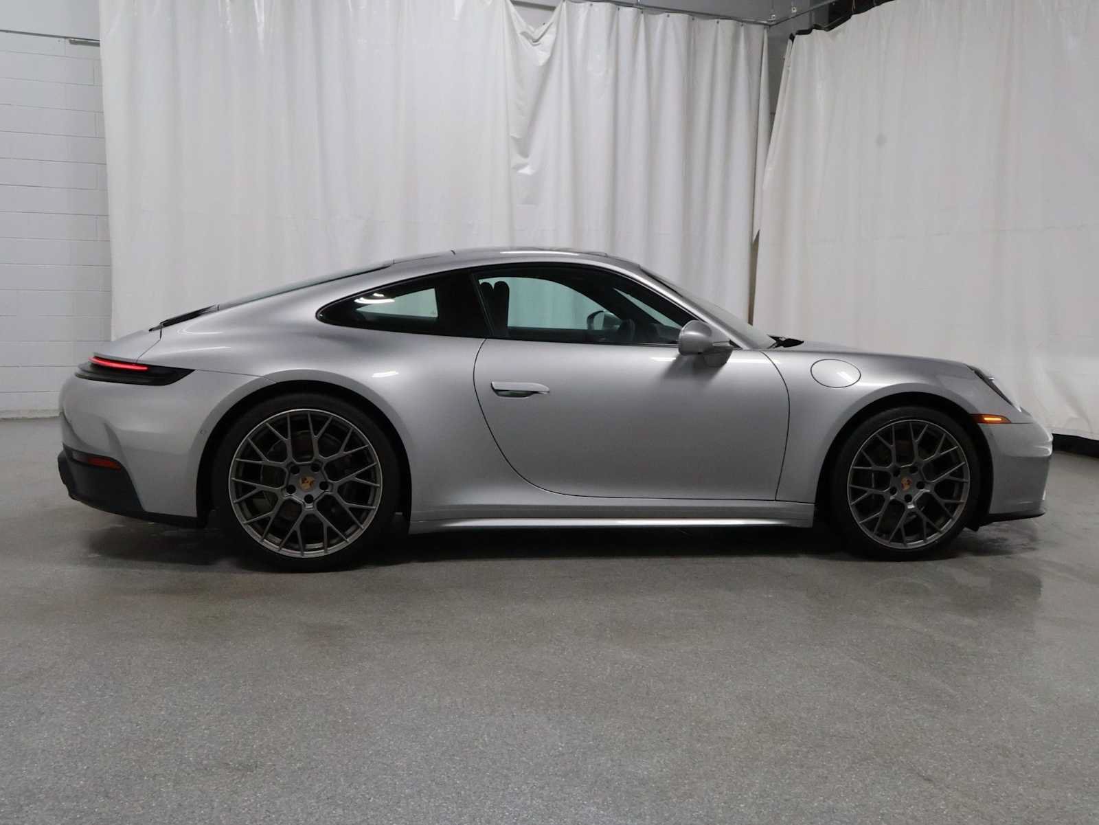 Certified 2025 Porsche 911 Carrera RWD image 10