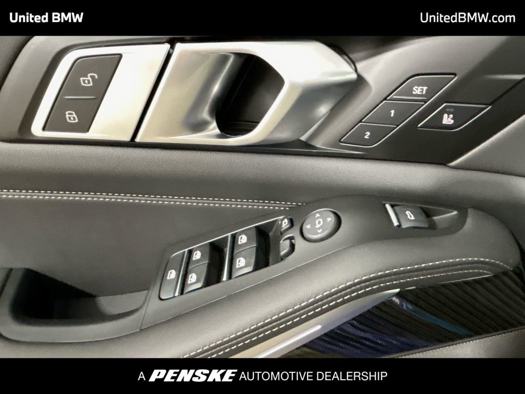 Used 2025 BMW X5 M60i w/ Executive Package image 11