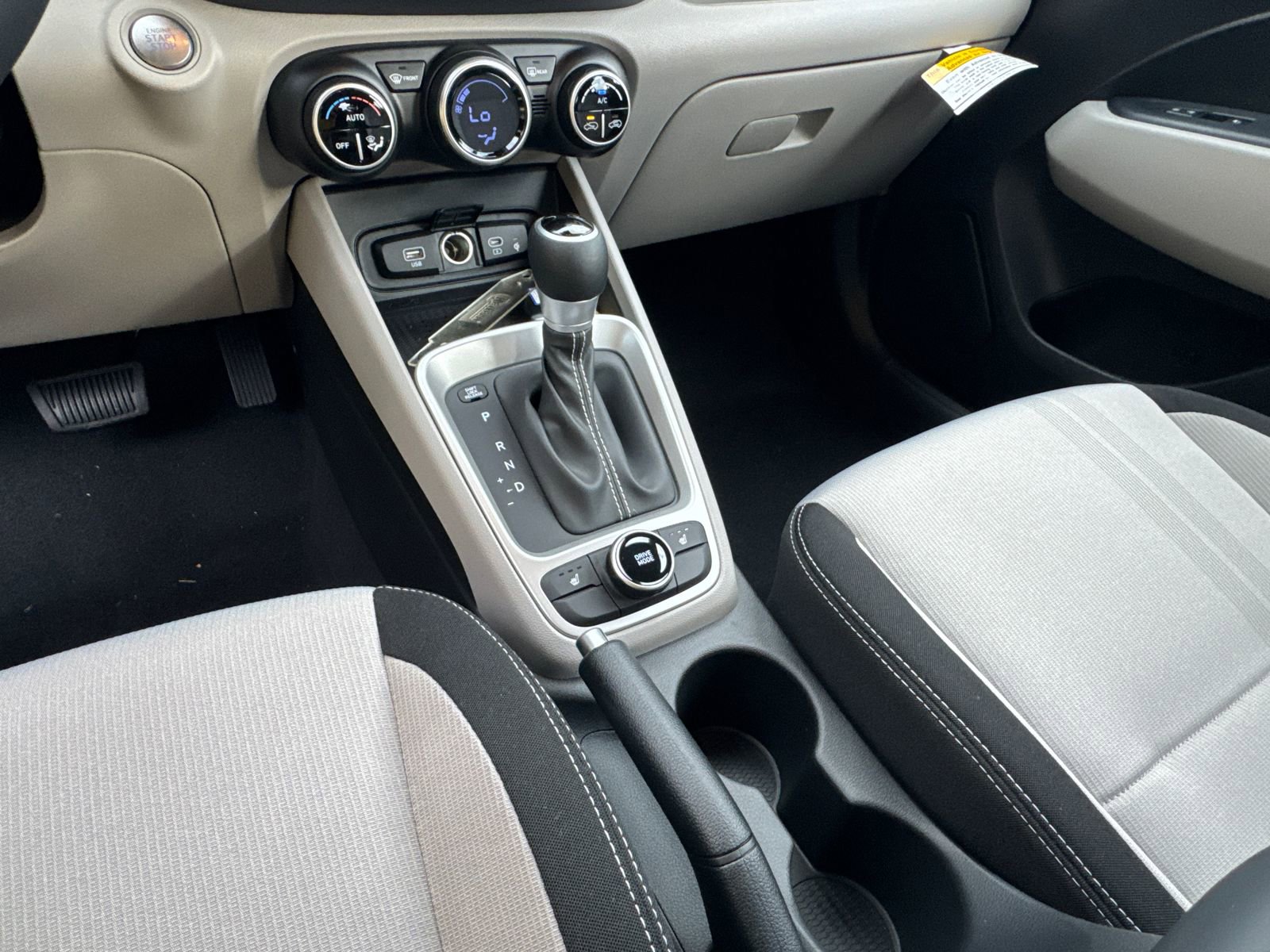 New 2026 Hyundai Venue SEL FWD image 30