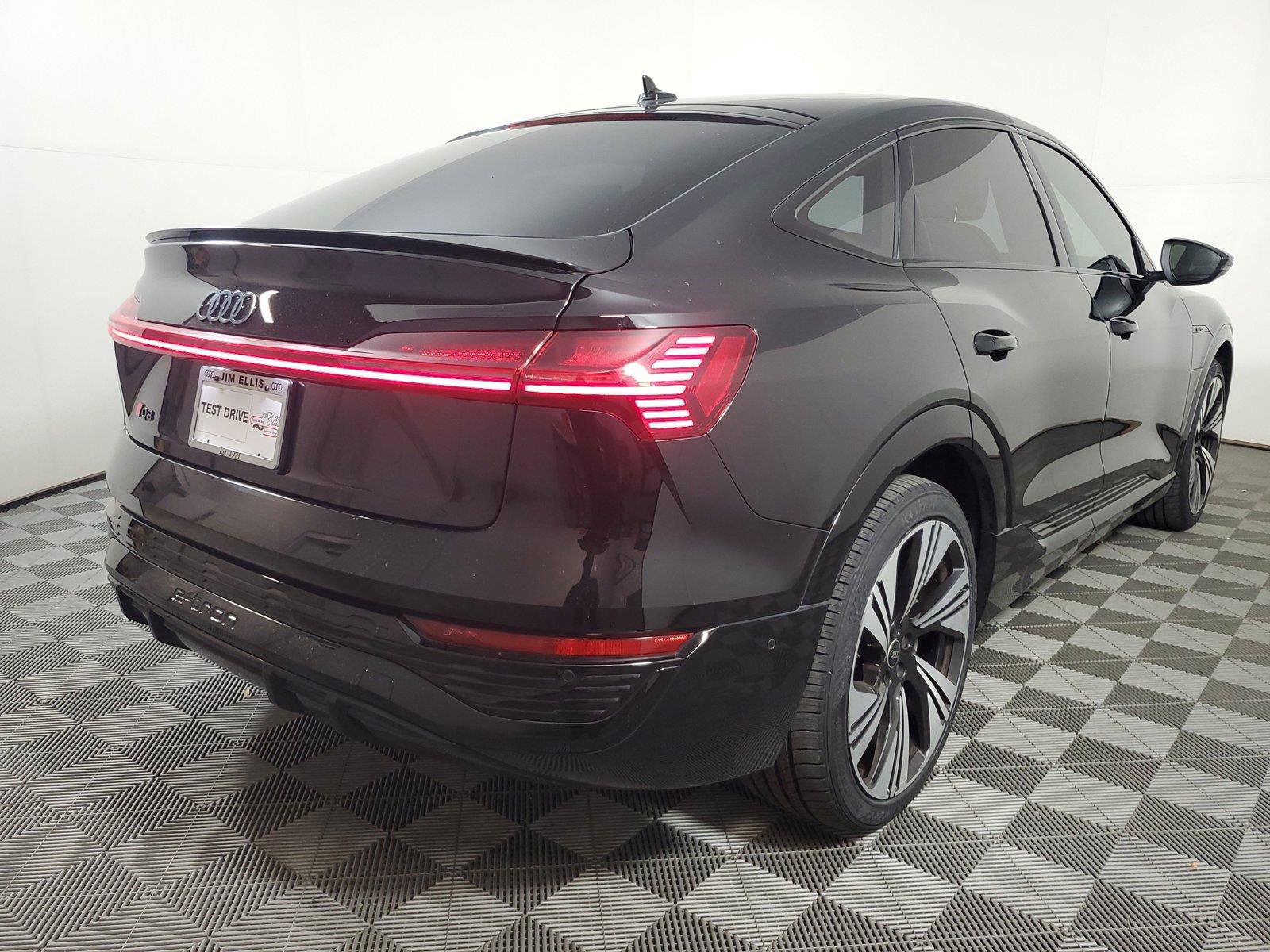 Certified 2024 Audi Q8 e-tron Prestige w/ Prestige Package AWD/4WD image 7