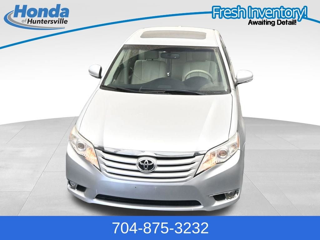 Used 2011 Toyota Avalon Limited FWD image 13