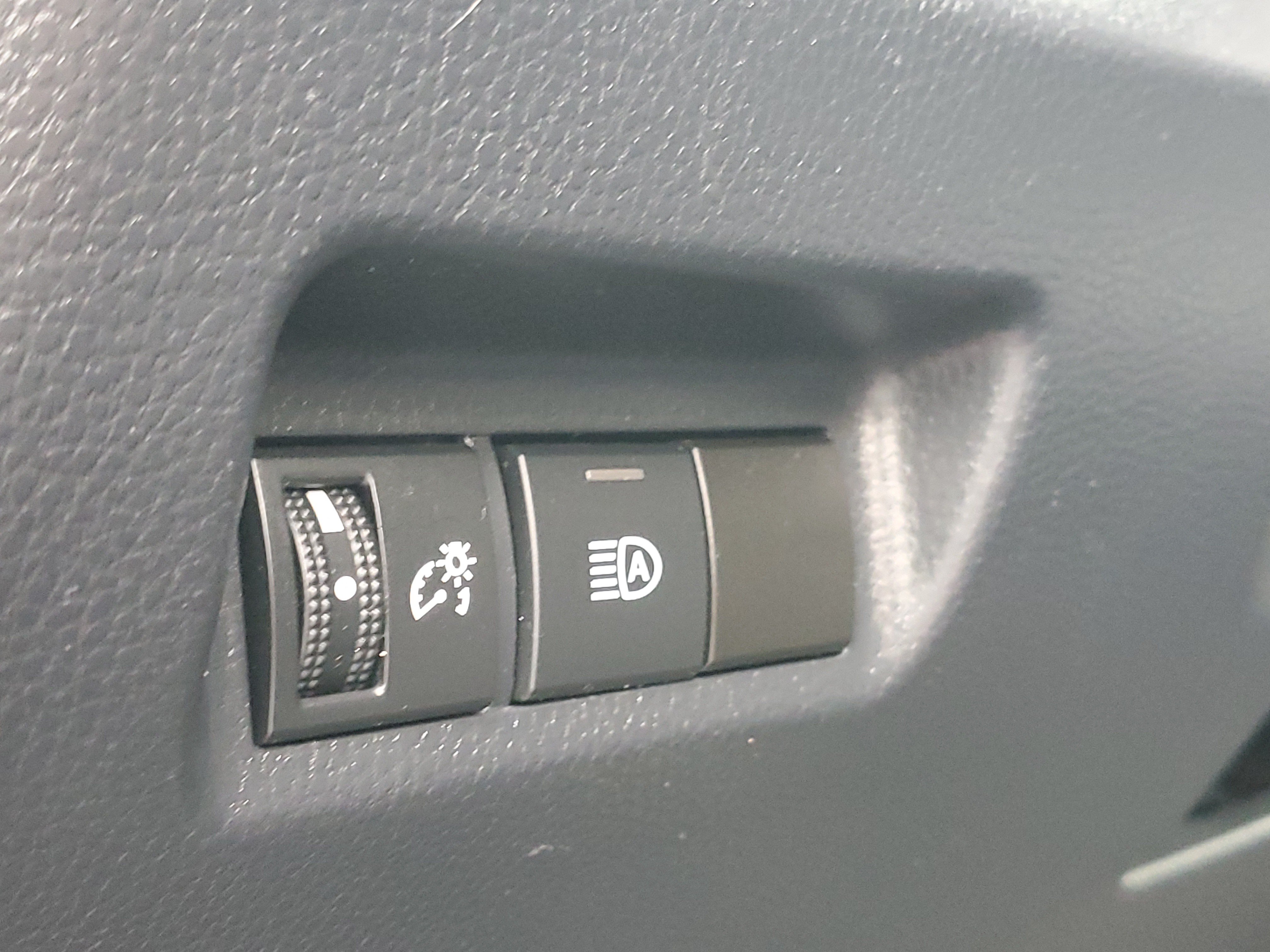 Certified 2020 Toyota RAV4 LE AWD/4WD image 20