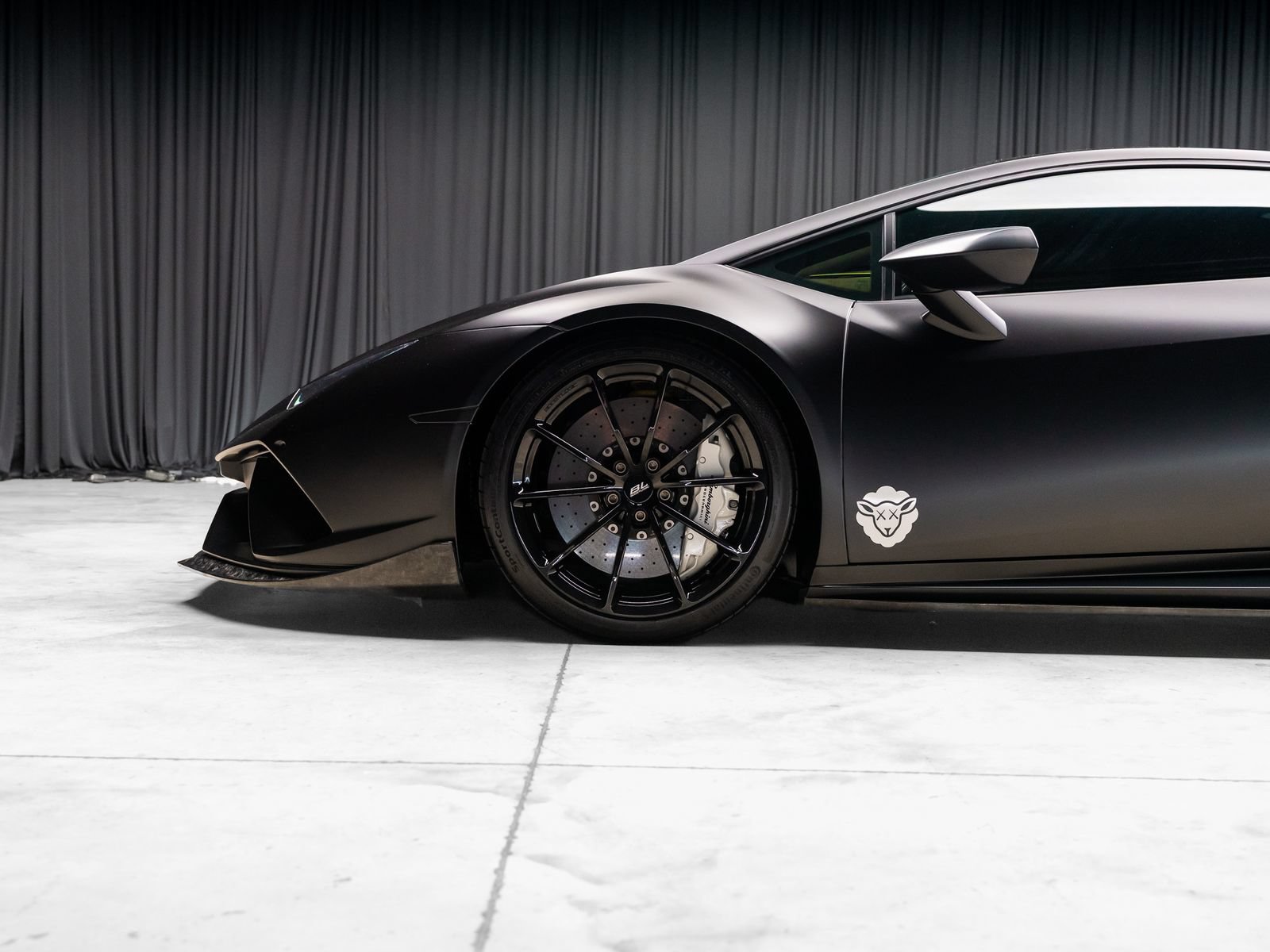 Used 2018 Lamborghini Huracan Performante AWD/4WD image 27
