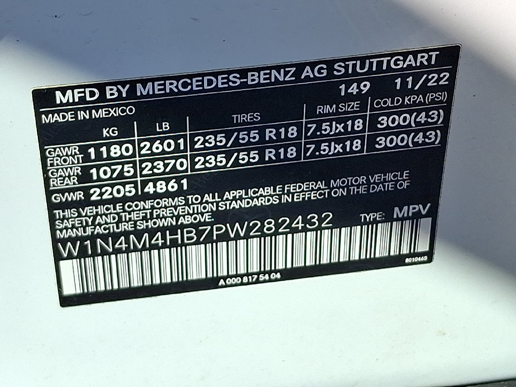 Used 2023 Mercedes-Benz GLB 250 4MATIC w/ Premium Package image 28